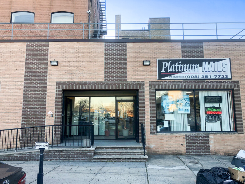 208-214 Commerce Pl, Elizabeth, NJ for lease - Building Photo - Image 1 of 1