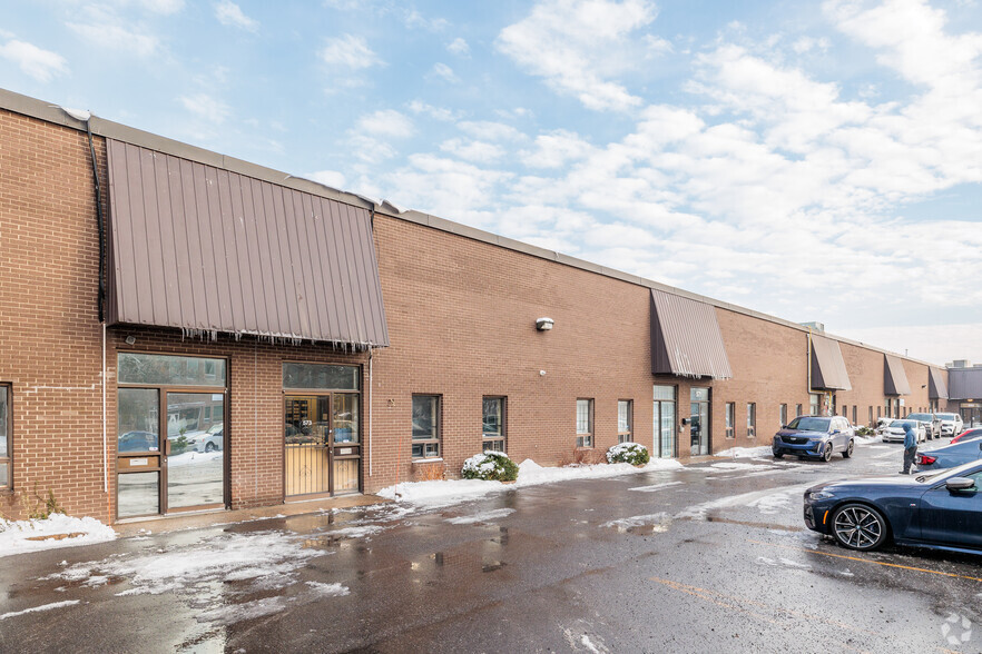 555-655 Av Lépine, Dorval, QC for lease - Primary Photo - Image 1 of 4