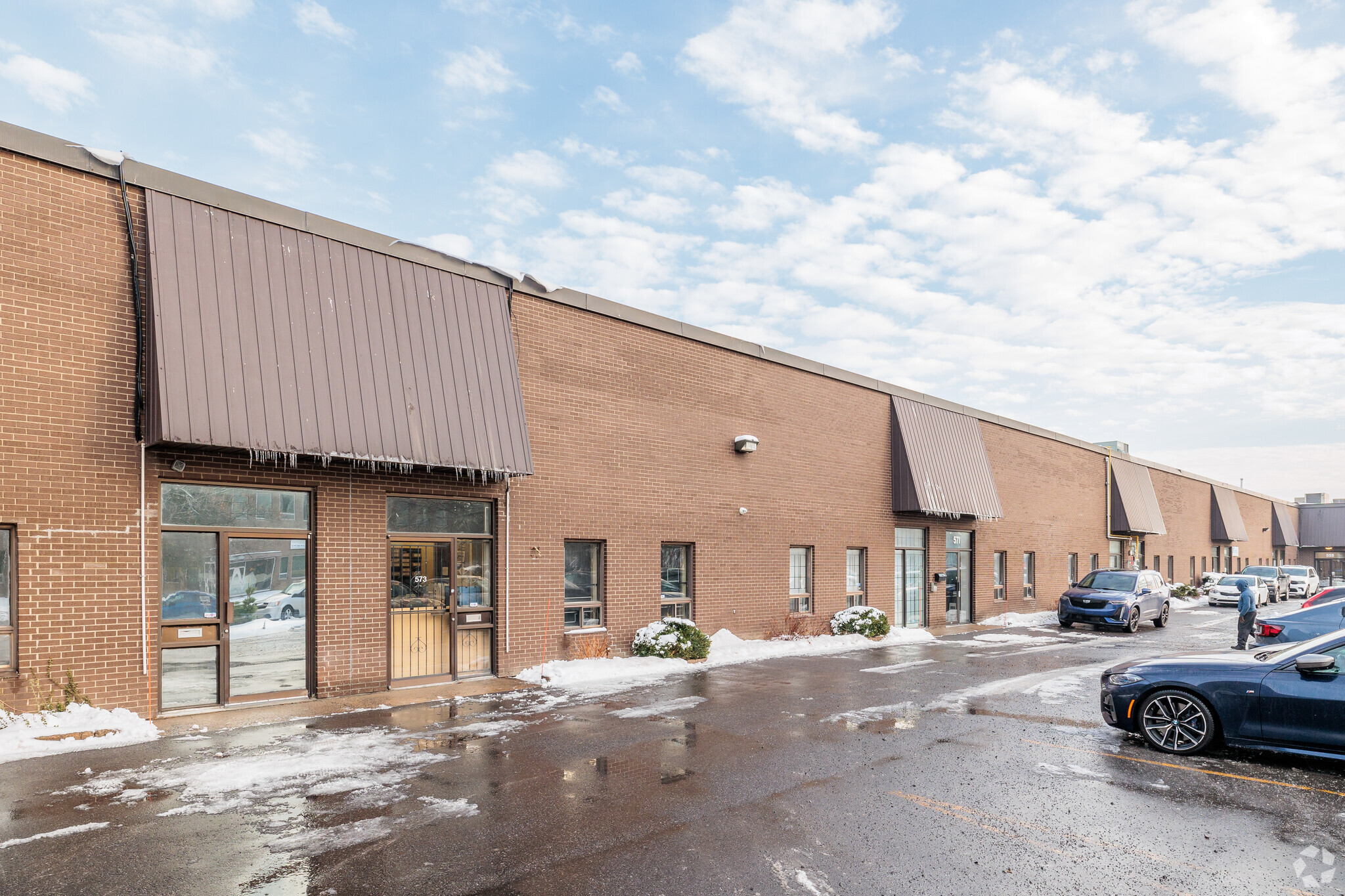 555-655 Av Lépine, Dorval, QC for lease Primary Photo- Image 1 of 5