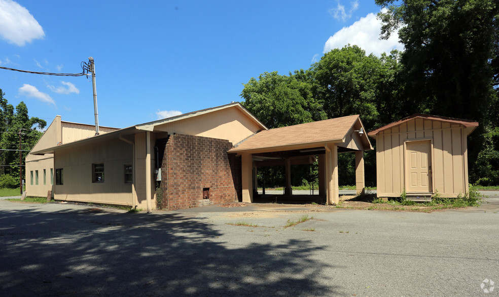 1540 Maple Ave, Burlington, NC for sale - Building Photo - Image 2 of 4