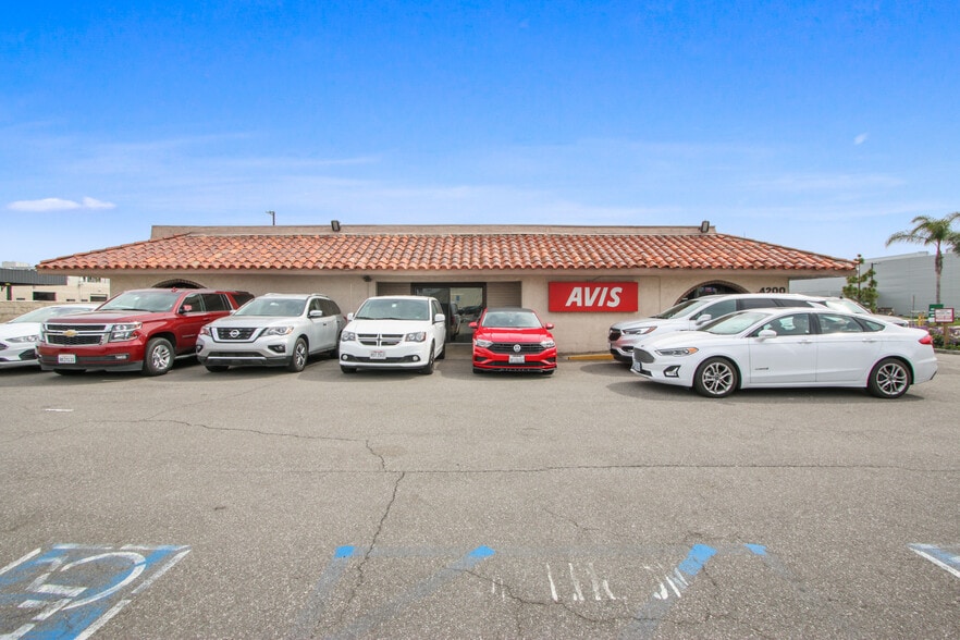 4200 Campus Dr, Newport Beach, CA for lease - Building Photo - Image 3 of 10