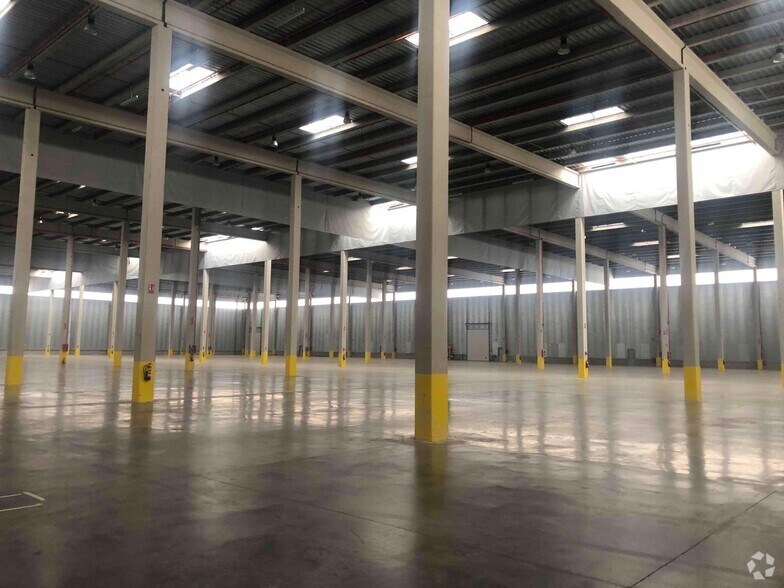 in Cabanillas del Campo, Guadalajara for sale - Interior Photo - Image 1 of 1