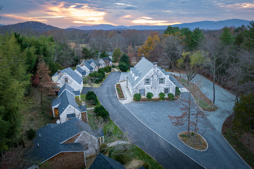 3500 Sunset Lodge Ct, Charlottesville, VA for sale - Primary Photo - Image 1 of 1