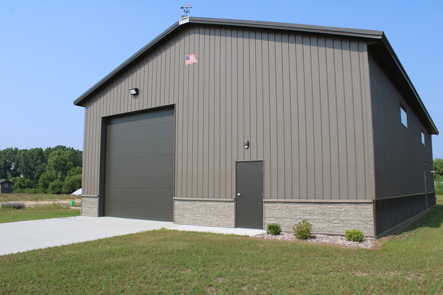 N5016 County Road V, Fond Du Lac, WI for sale - Building Photo - Image 1 of 8