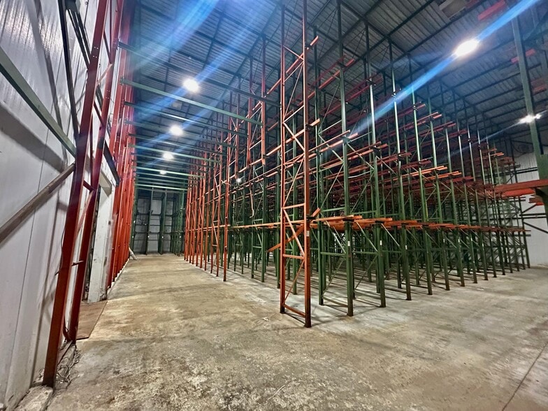 1317 E Main St, Dillon, SC for sale - Interior Photo - Image 3 of 8