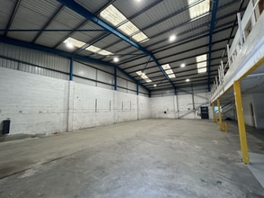 Kingsmill Rd, Saltash for lease Interior Photo- Image 2 of 9