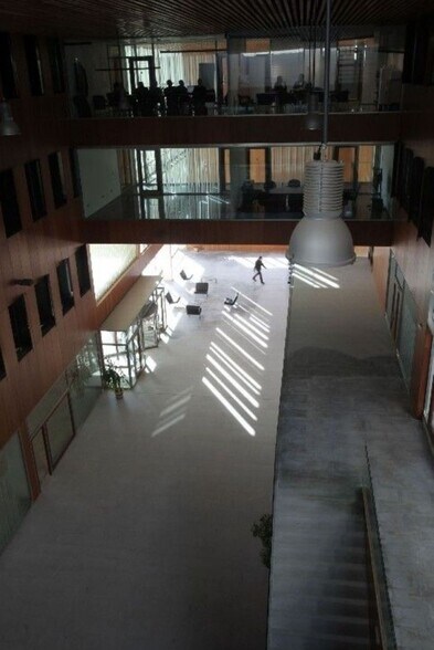 Office in La Rinconada for lease - Building Photo - Image 3 of 14