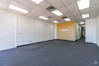 4609-4637 Poplar Ave, Memphis, TN for lease Building Photo- Image 2 of 7