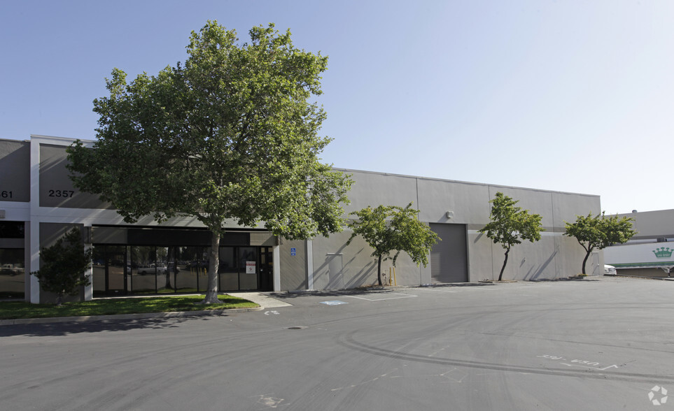 2357 Industrial Pky W, Hayward, CA for lease - Building Photo - Image 3 of 3