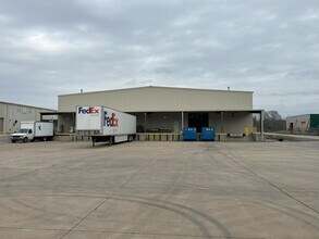 715 Summit Dr, Decatur, AL for lease Building Photo- Image 2 of 7