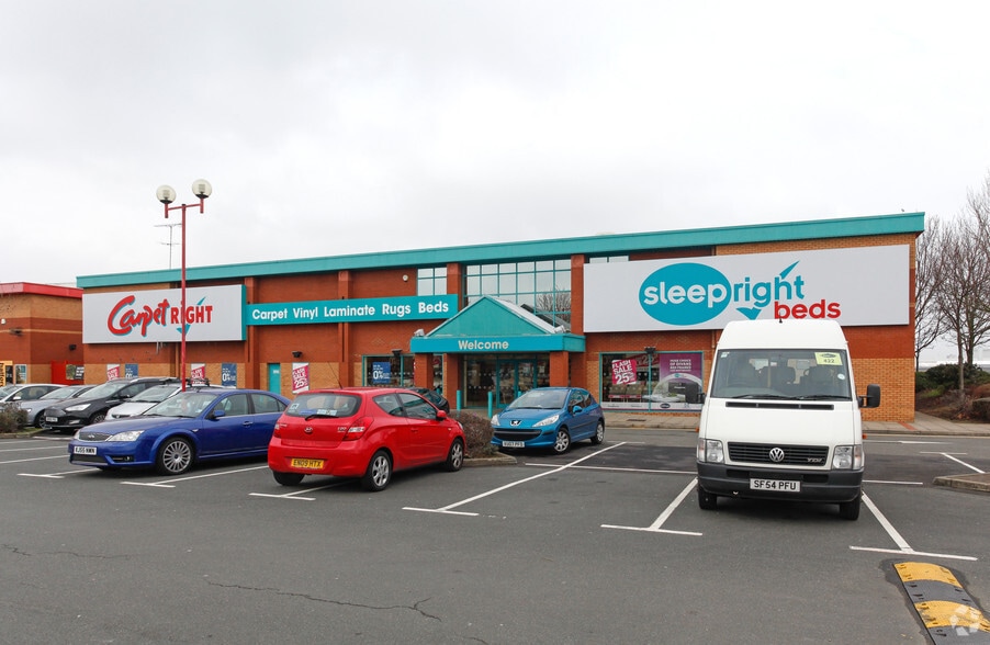 Thames Way, Gravesend for lease - Building Photo - Image 2 of 3
