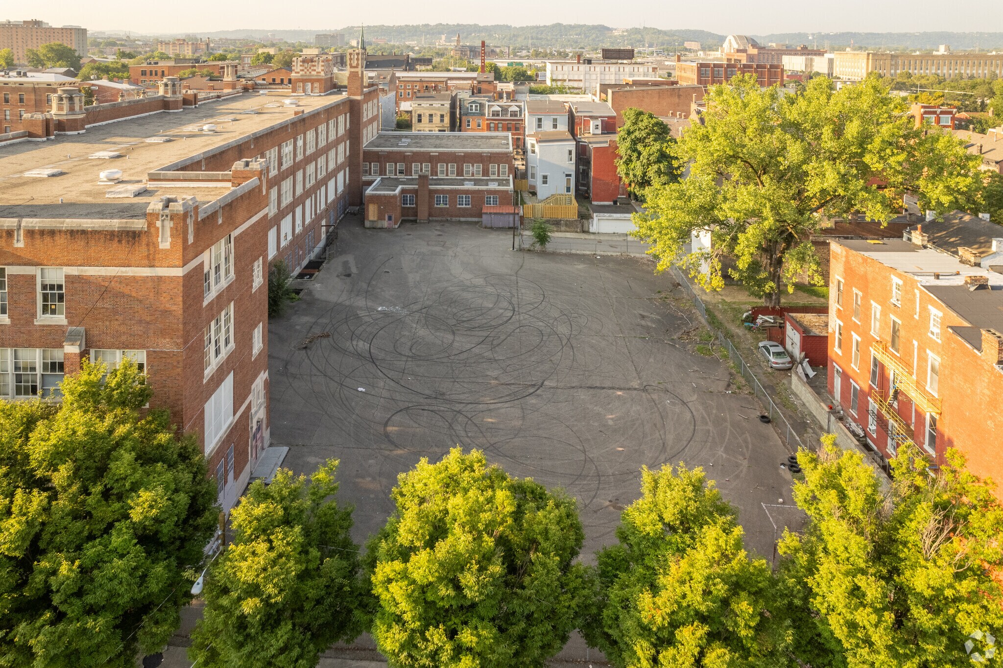 2015 Freeman Ave, Cincinnati, OH 45214 Endless Usage Potential Flex