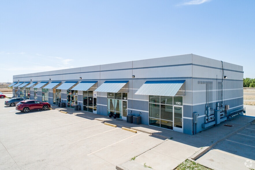 3855 Business Park Dr, Amarillo, TX for lease - Building Photo - Image 3 of 11