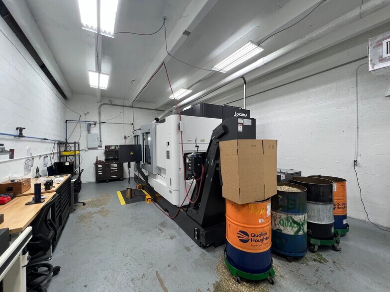 6461 Garden Rd, Riviera Beach, FL for lease - Building Photo - Image 3 of 20