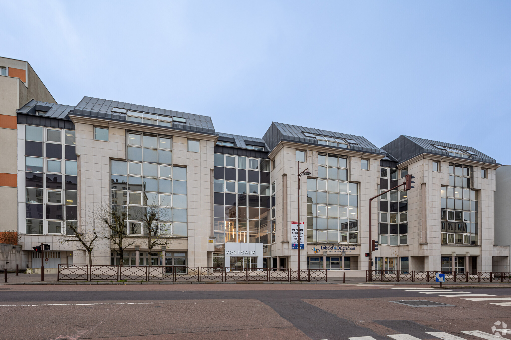 Rue Du Pont Colbert, Versailles for lease Primary Photo- Image 1 of 3