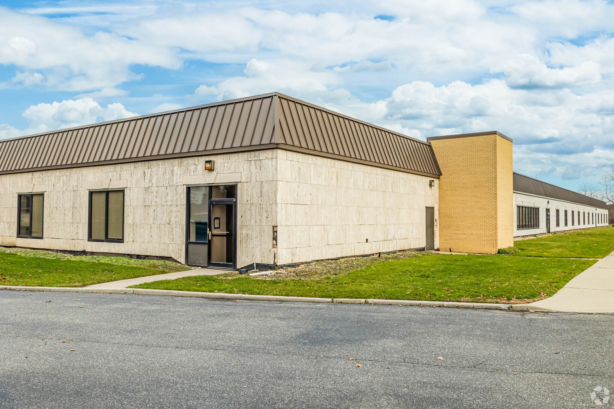 75 Maxess Rd, Melville, NY for lease Building Photo- Image 1 of 7