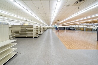 100 College Park Dr, Weatherford, TX for lease Interior Photo- Image 1 of 16