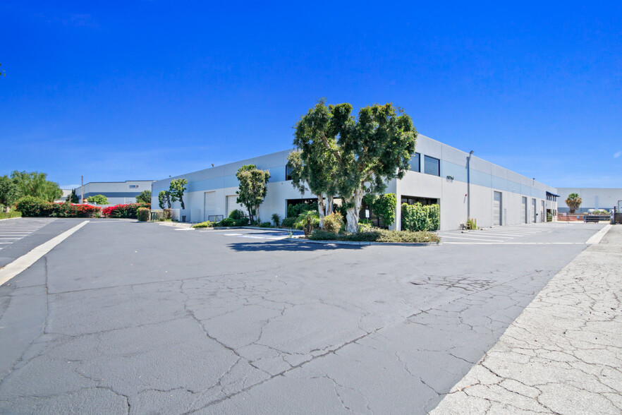 13716 Carmenita Rd, Santa Fe Springs, CA for lease - Building Photo - Image 1 of 13