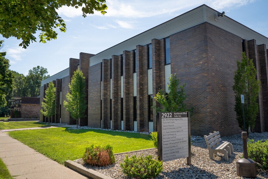 2922 Fuller Ave NE, Grand Rapids, MI for sale - Building Photo - Image 1 of 1