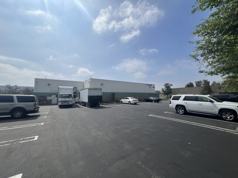 3540 Cadillac Ave, Costa Mesa, CA for lease - Building Photo - Image 3 of 7