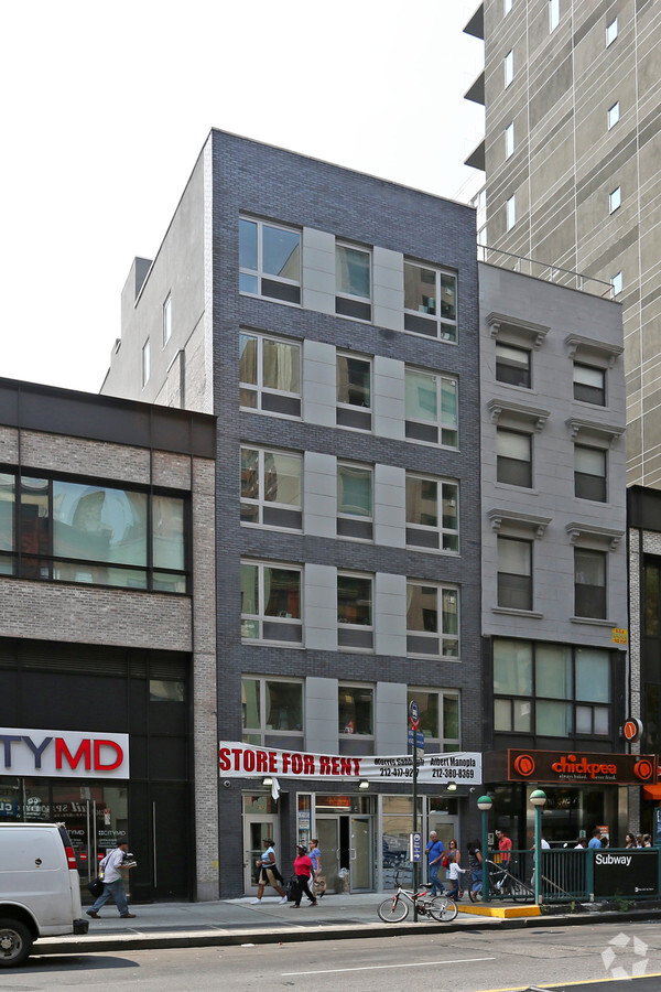 212 E 14th St, New York, NY 10003 - Retail for Lease | LoopNet