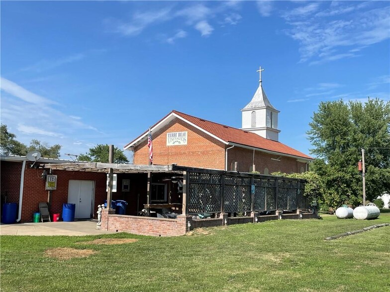 100 S Lynn St, Dover, MO for sale - Building Photo - Image 3 of 11