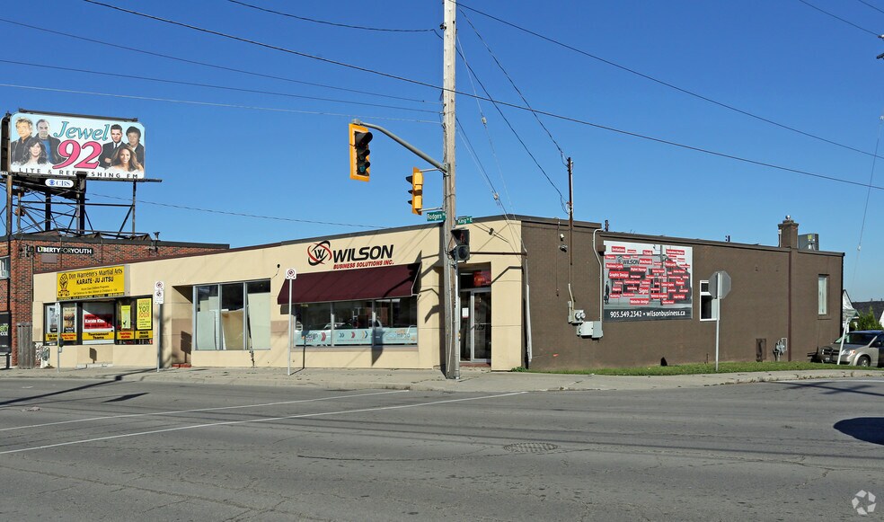 19271931 King St E, Hamilton, ON L8K 1V9