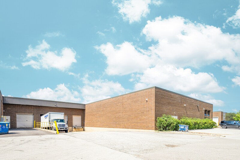 1419-1433 W Jeffrey Dr, Addison, IL for sale - Primary Photo - Image 1 of 1