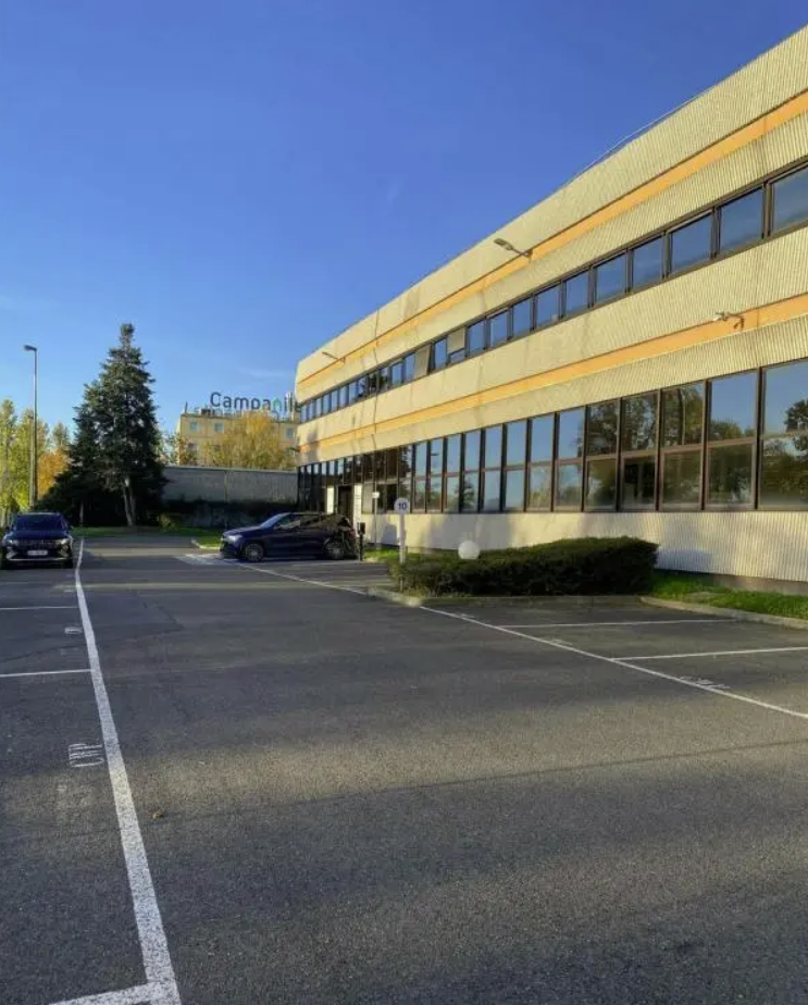 102 Boulevard Heloise, Argenteuil for lease Primary Photo- Image 1 of 4