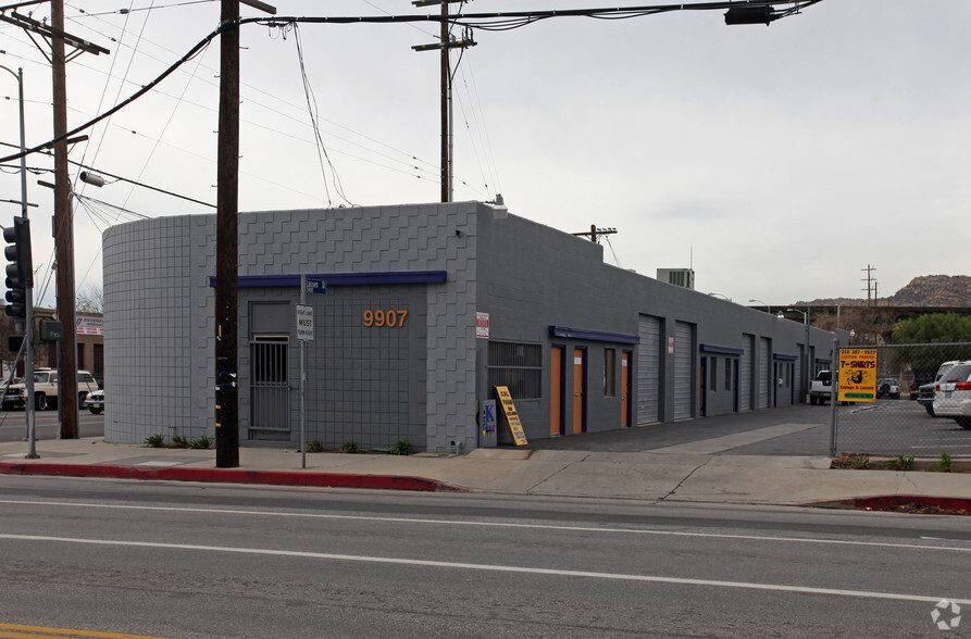 9907-9909 Canoga Ave, Chatsworth, CA for lease - Primary Photo - Image 1 of 6