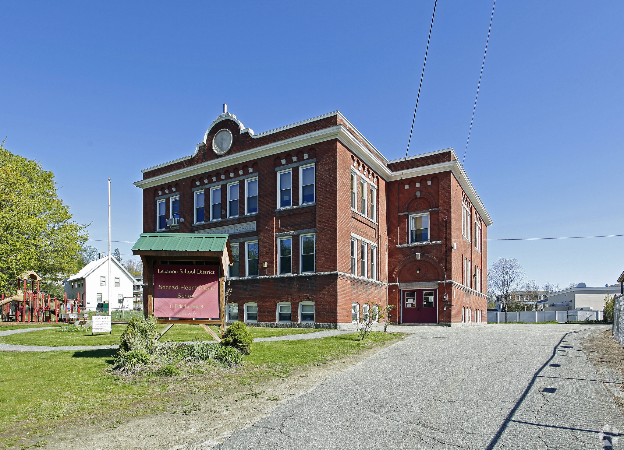 11 Eldridge St, Lebanon, NH for sale Primary Photo- Image 1 of 1