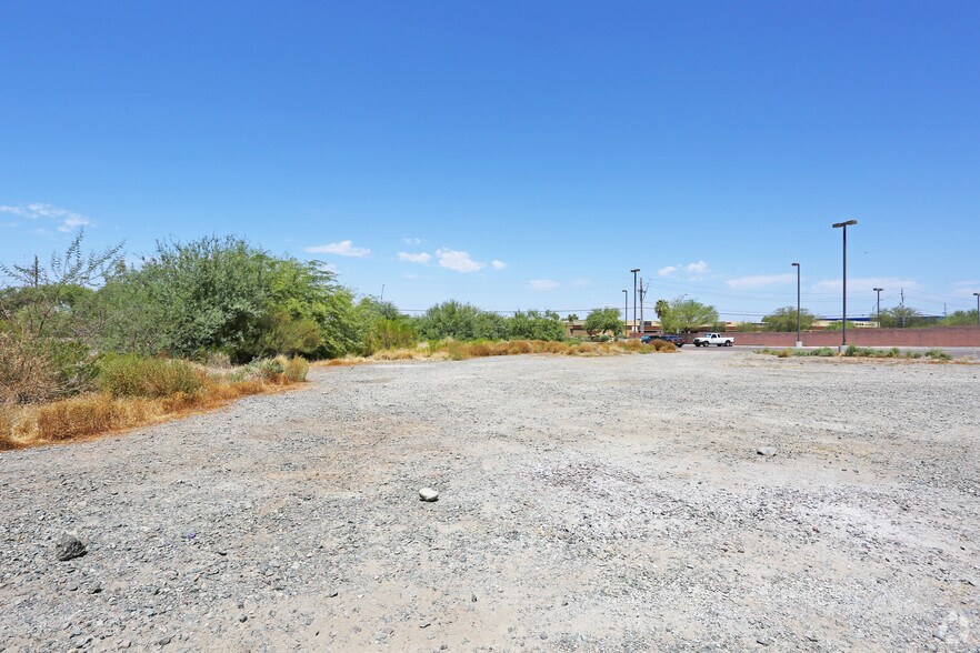21601 N 7th Ave, Phoenix, AZ for sale - Primary Photo - Image 1 of 1