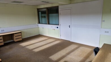 Old Station Road, Carmarthen for lease Interior Photo- Image 2 of 6