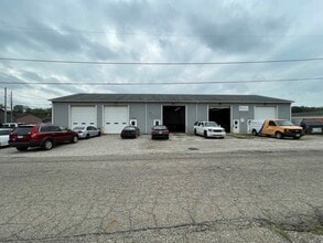 211 Montgomery Ave, Newark, OH for lease Building Photo- Image 1 of 18