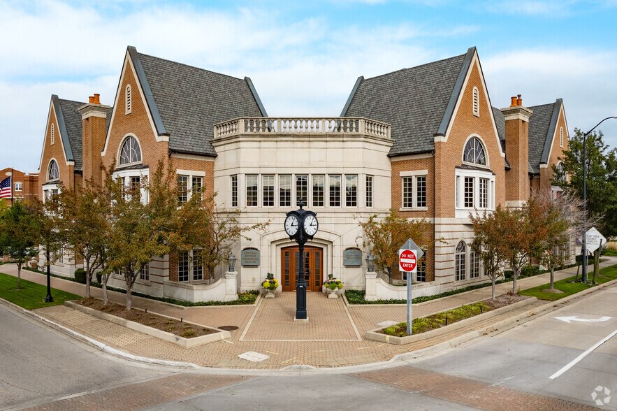 151 Central Ave, Holland, MI for lease - Primary Photo - Image 1 of 10