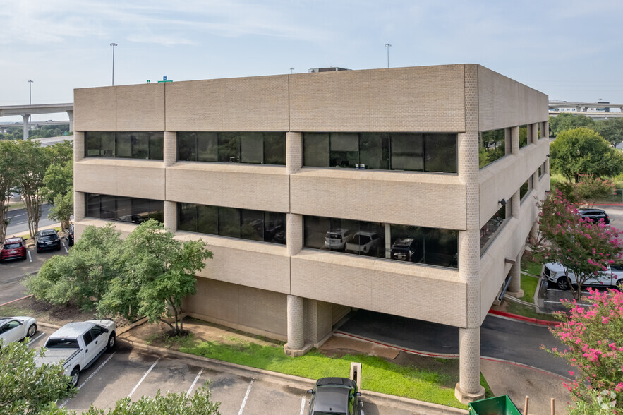 3910 IH 35 S, Austin, TX for sale - Building Photo - Image 1 of 1