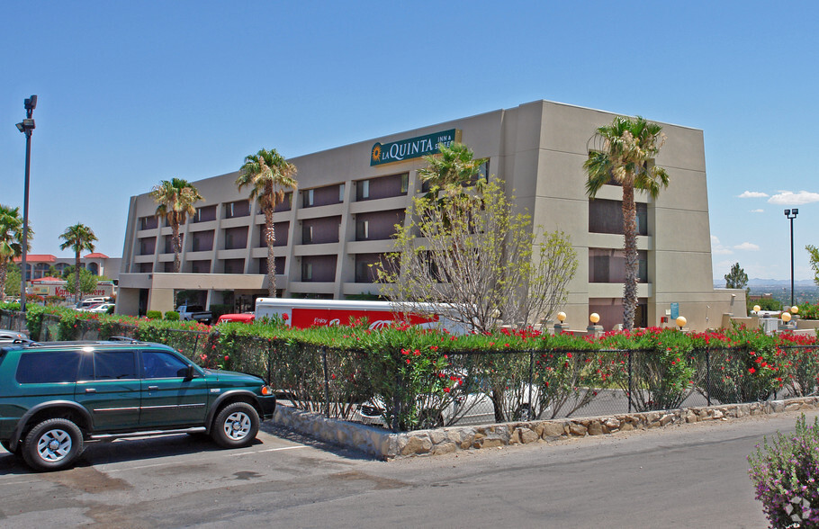 7944 E Gateway Blvd, El Paso, TX for sale - Primary Photo - Image 1 of 1