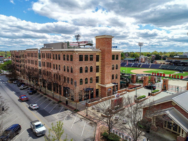 935 S Main St, Greenville, SC for lease - Building Photo - Image 1 of 1