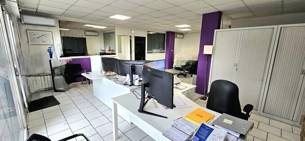 Retail in Nice for sale - Interior Photo - Image 3 of 9