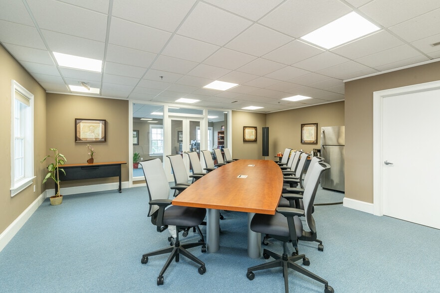 78 S Main St, Doylestown, PA for lease - Interior Photo - Image 2 of 16