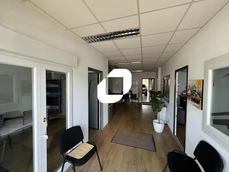 10 Rue Jean Monnet, Eckbolsheim for lease - Interior Photo - Image 3 of 5