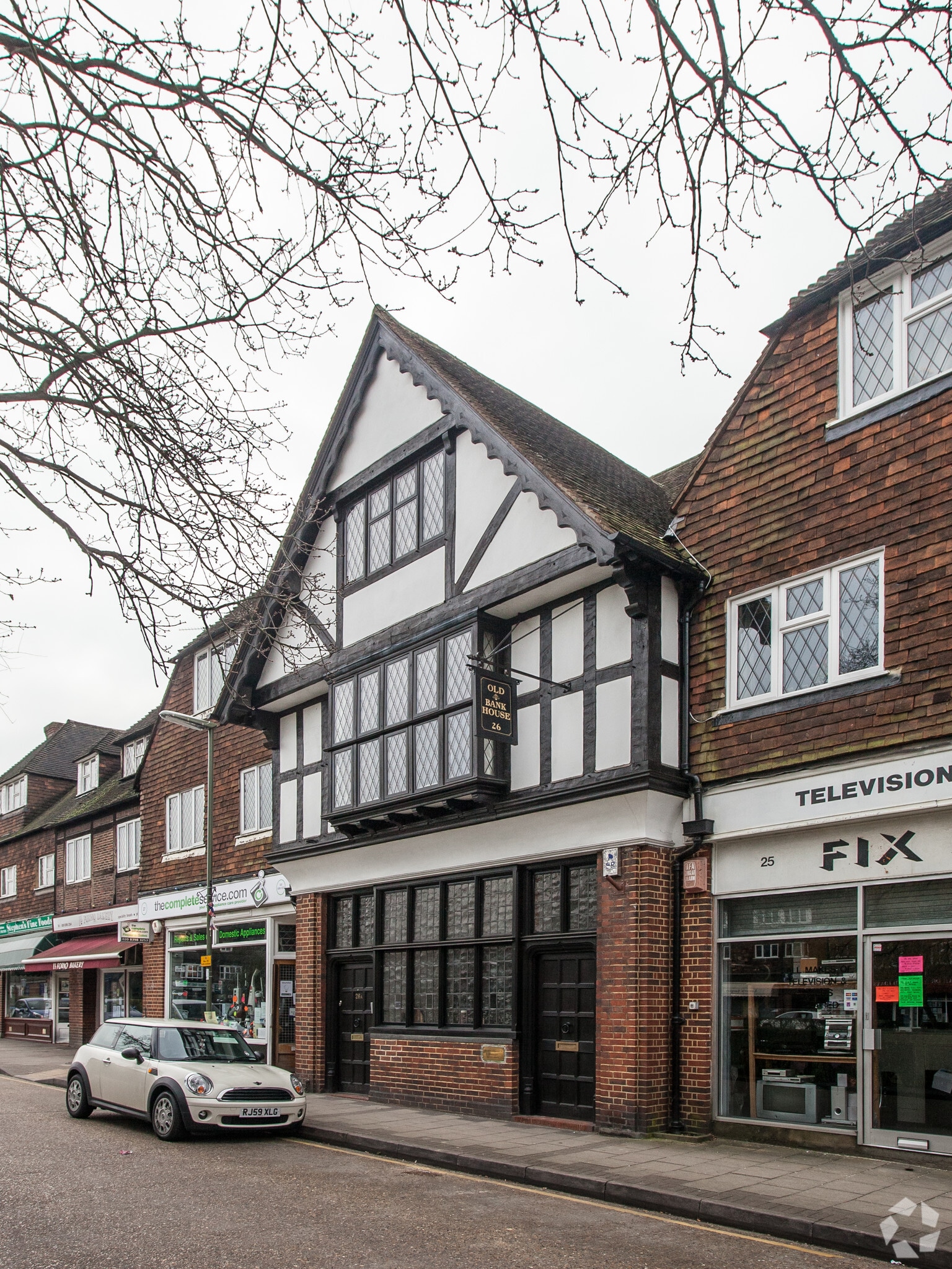 26 Station Appr, Esher for sale Primary Photo- Image 1 of 1