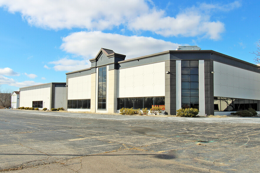 34911 Van Dyke Ave, Sterling Heights, MI for lease - Building Photo - Image 2 of 7