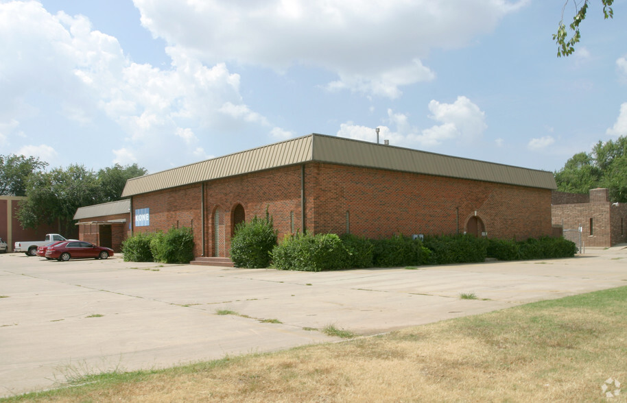 3701 SW 29th St, Oklahoma City, OK for lease - Building Photo - Image 2 of 4