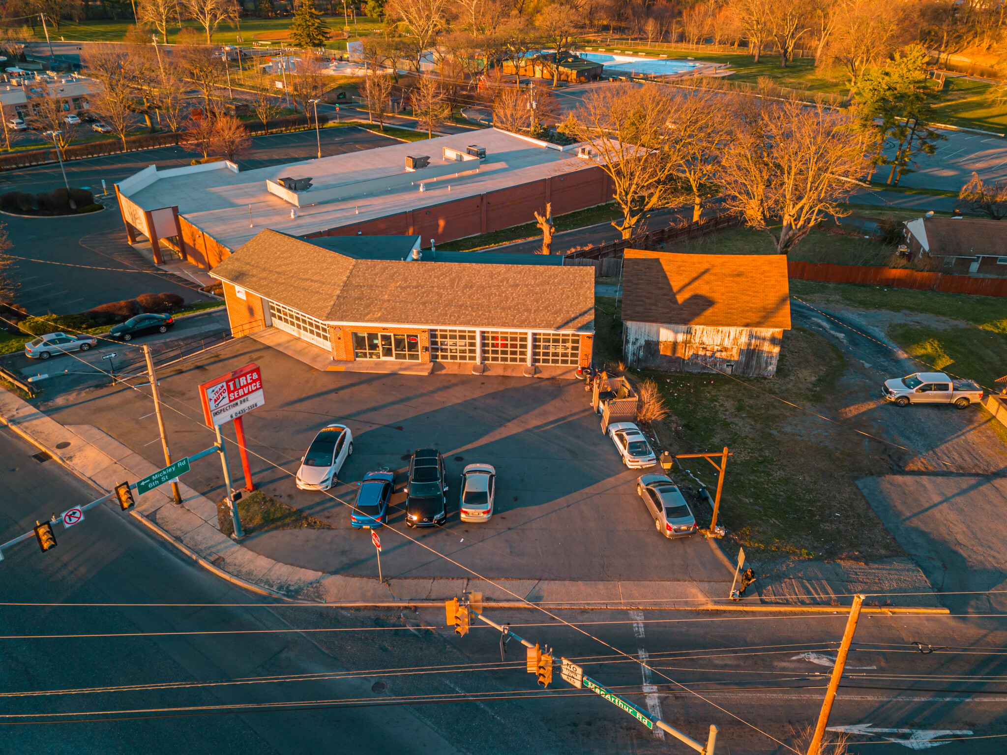 1095 Macarthur Rd, Whitehall, PA for lease Building Photo- Image 1 of 17