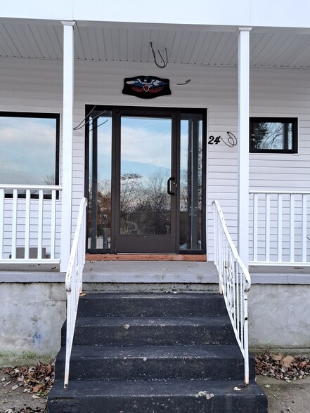 22 W Front St, Florence, NJ for sale - Building Photo - Image 2 of 4