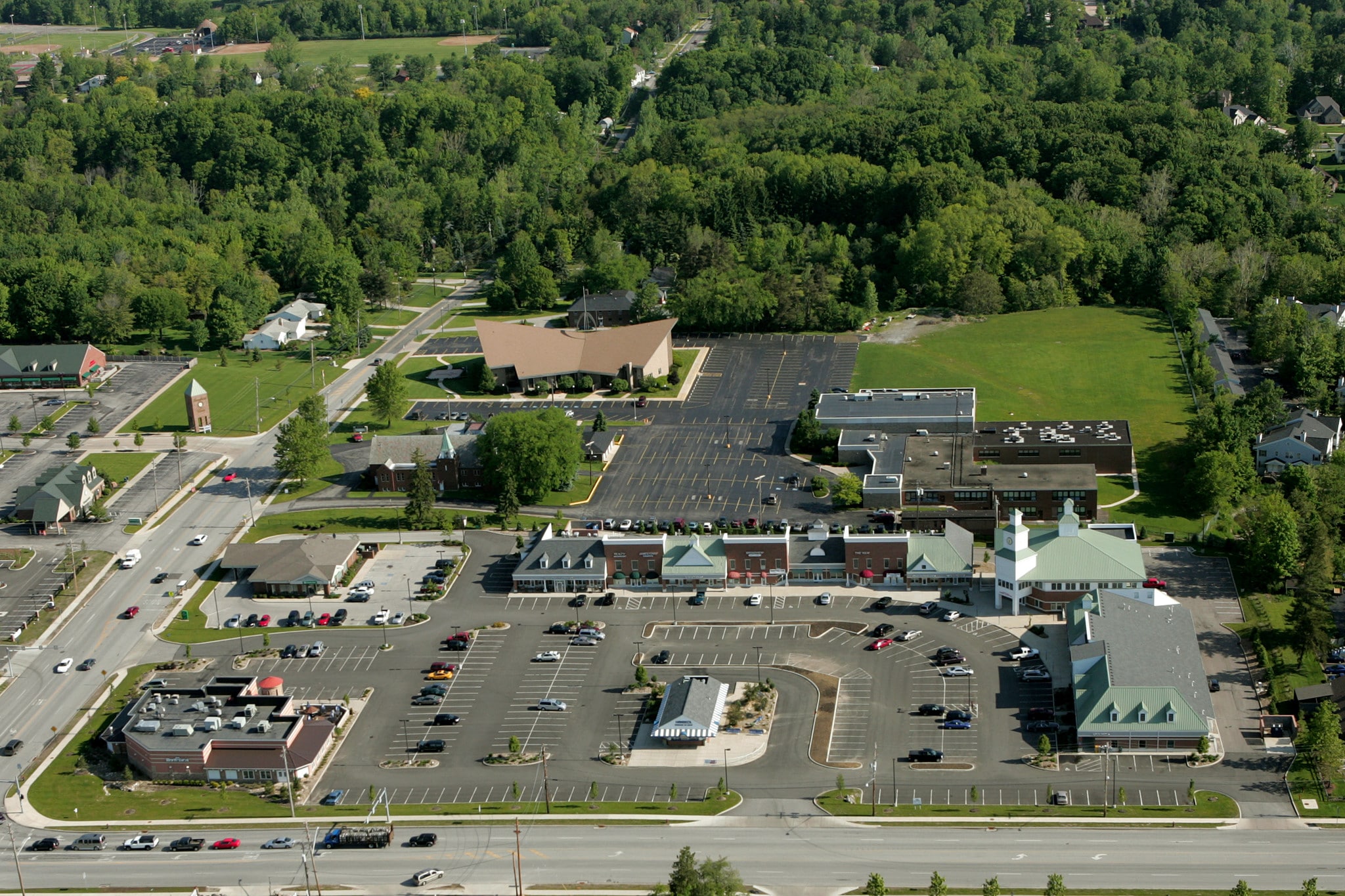 101-403 E Royalton Rd, Broadview Heights, OH for lease Building Photo- Image 1 of 6