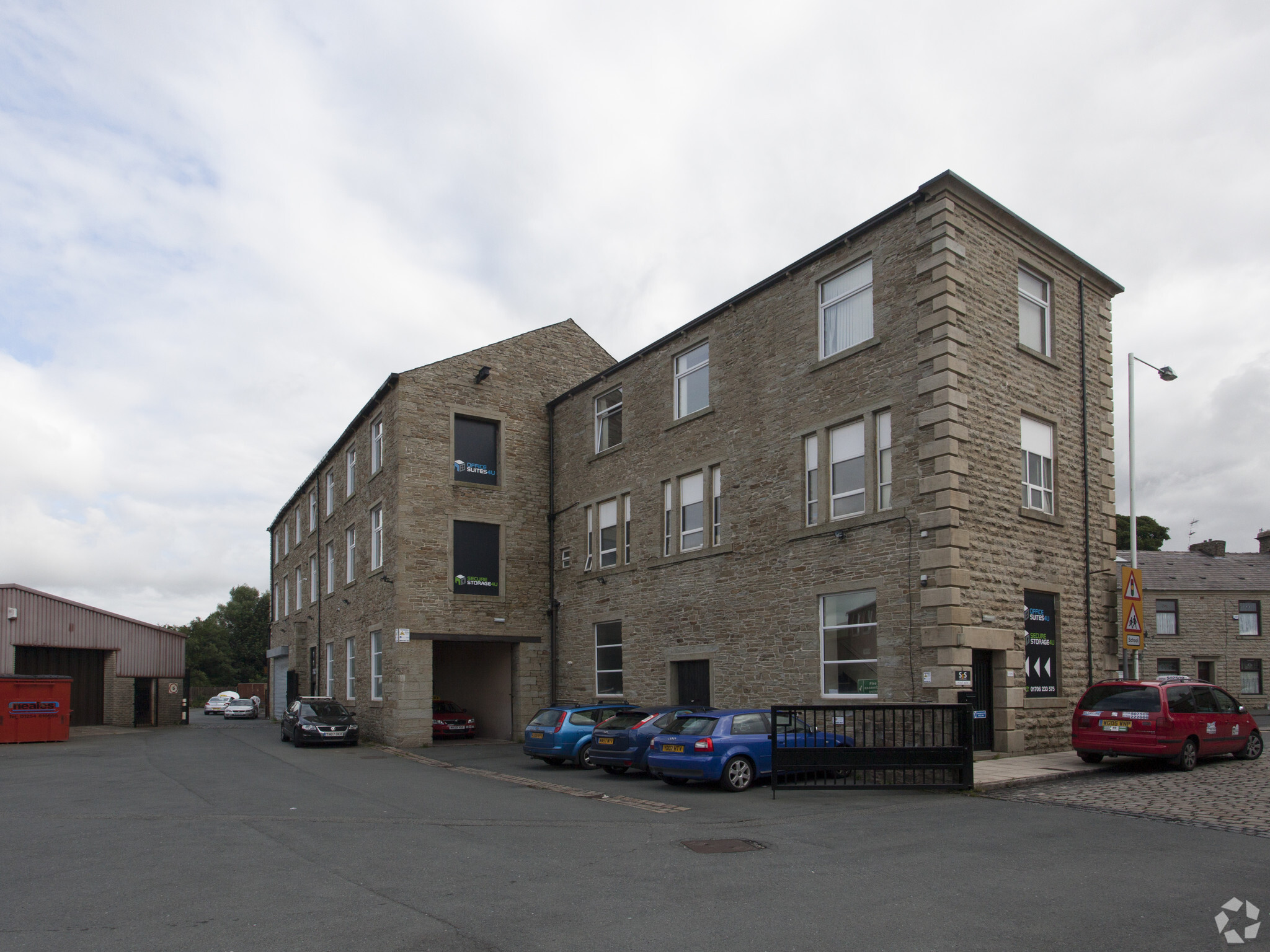 68 Blackburn Rd, Haslingden for lease Primary Photo- Image 1 of 6