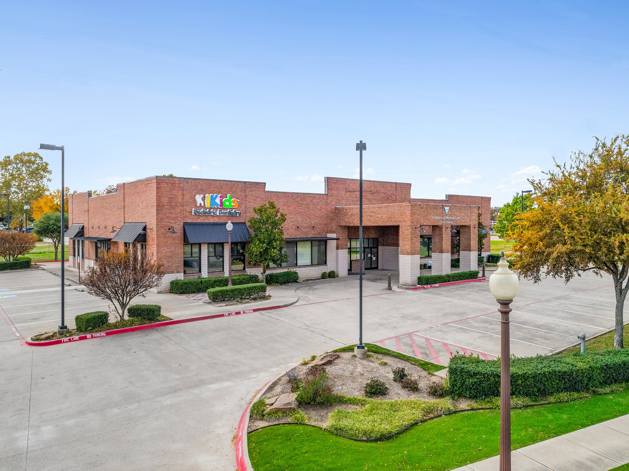 711 S Clay St, Ennis, TX for sale Building Photo- Image 1 of 1