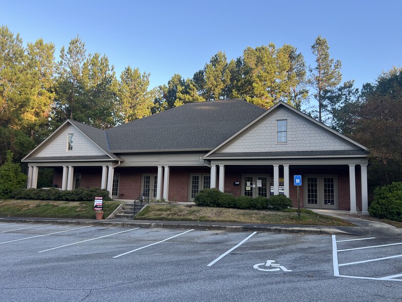 2263 Brookstone Centre Pky, Columbus, GA for lease - Building Photo - Image 1 of 1